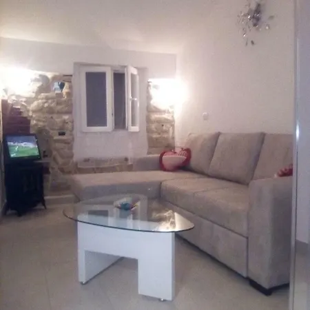 Apartment La Casa Degli Specchi *